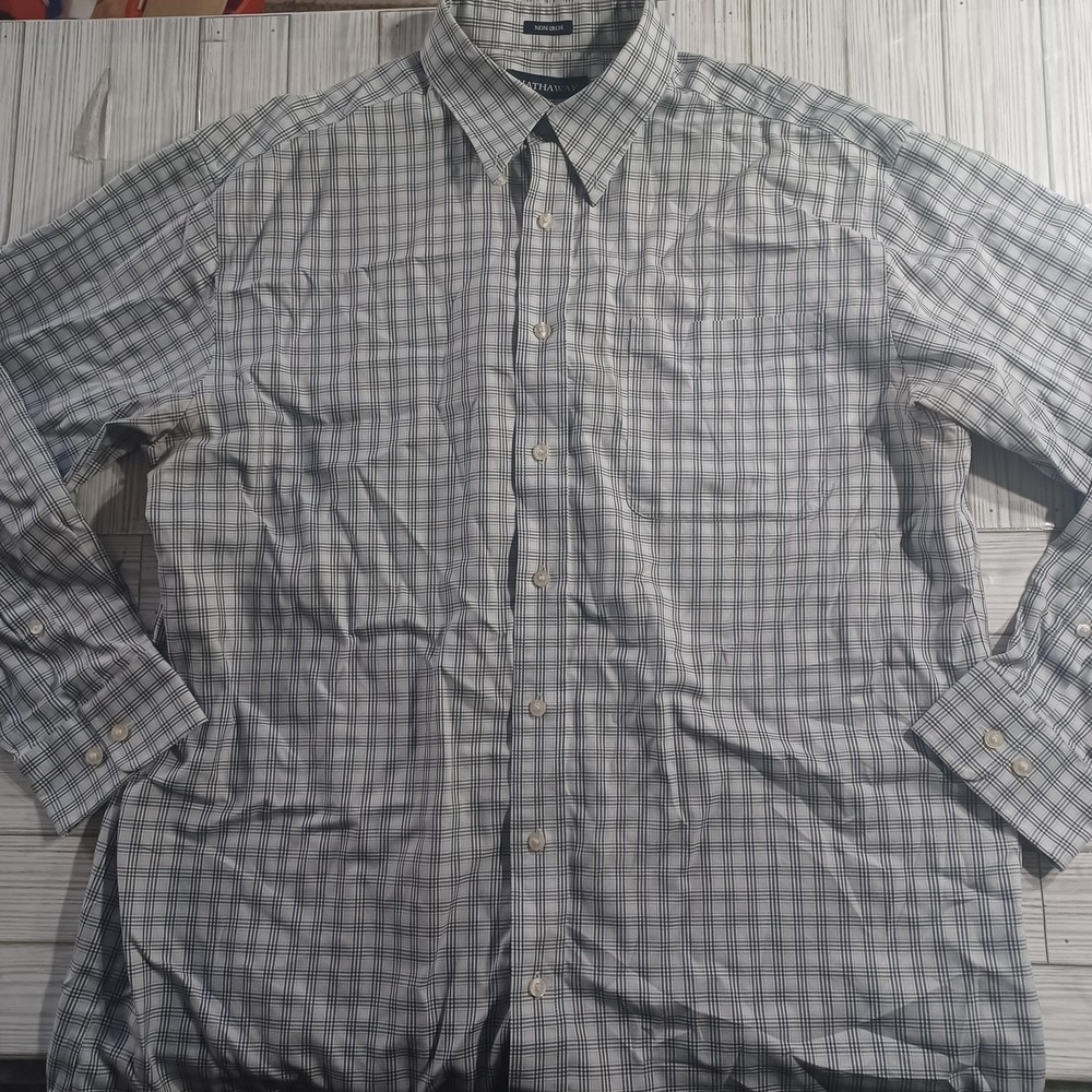 Hathaway Shirt Mens XL White Plaid Long Sleeve Non Iron Button Front Casual‎